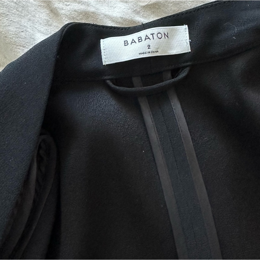Aritzia Babaton Macauley (Power) Short Blazer - Picture 3 of 7